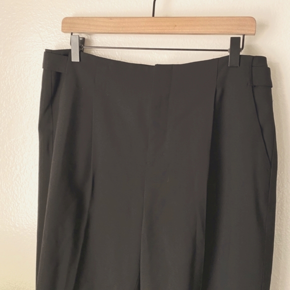 Vince | "Slouchy Fit" Pleated Trousers EUC (Size 10/12) - Picture 4 of 7